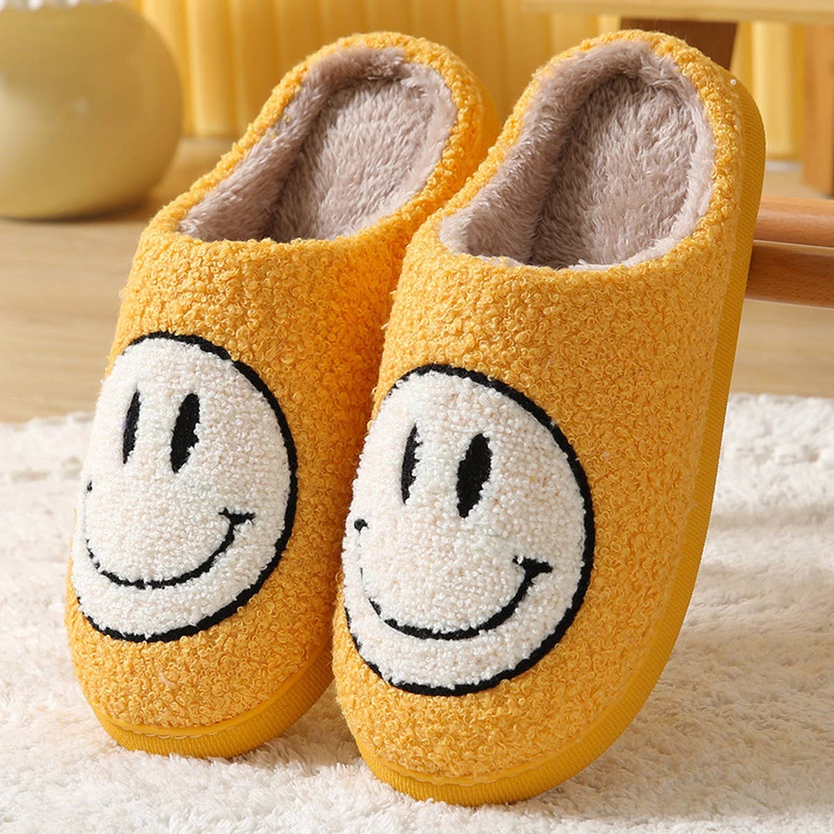 HappyStep™ - Plush Smile Slippers