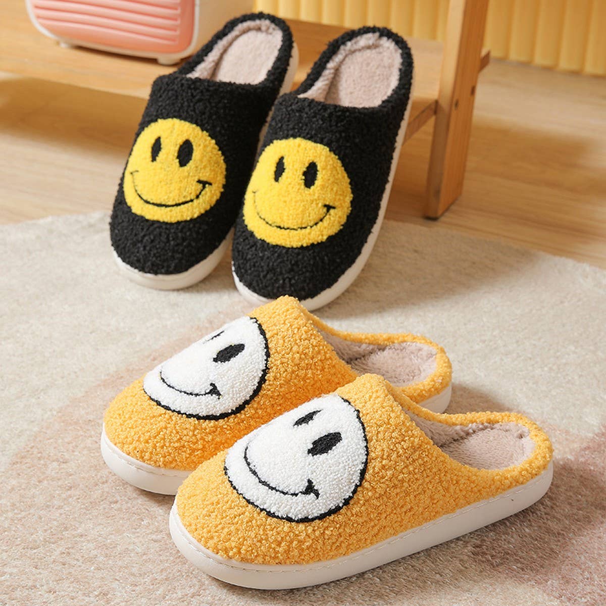 HappyStep™ - Plush Smile Slippers