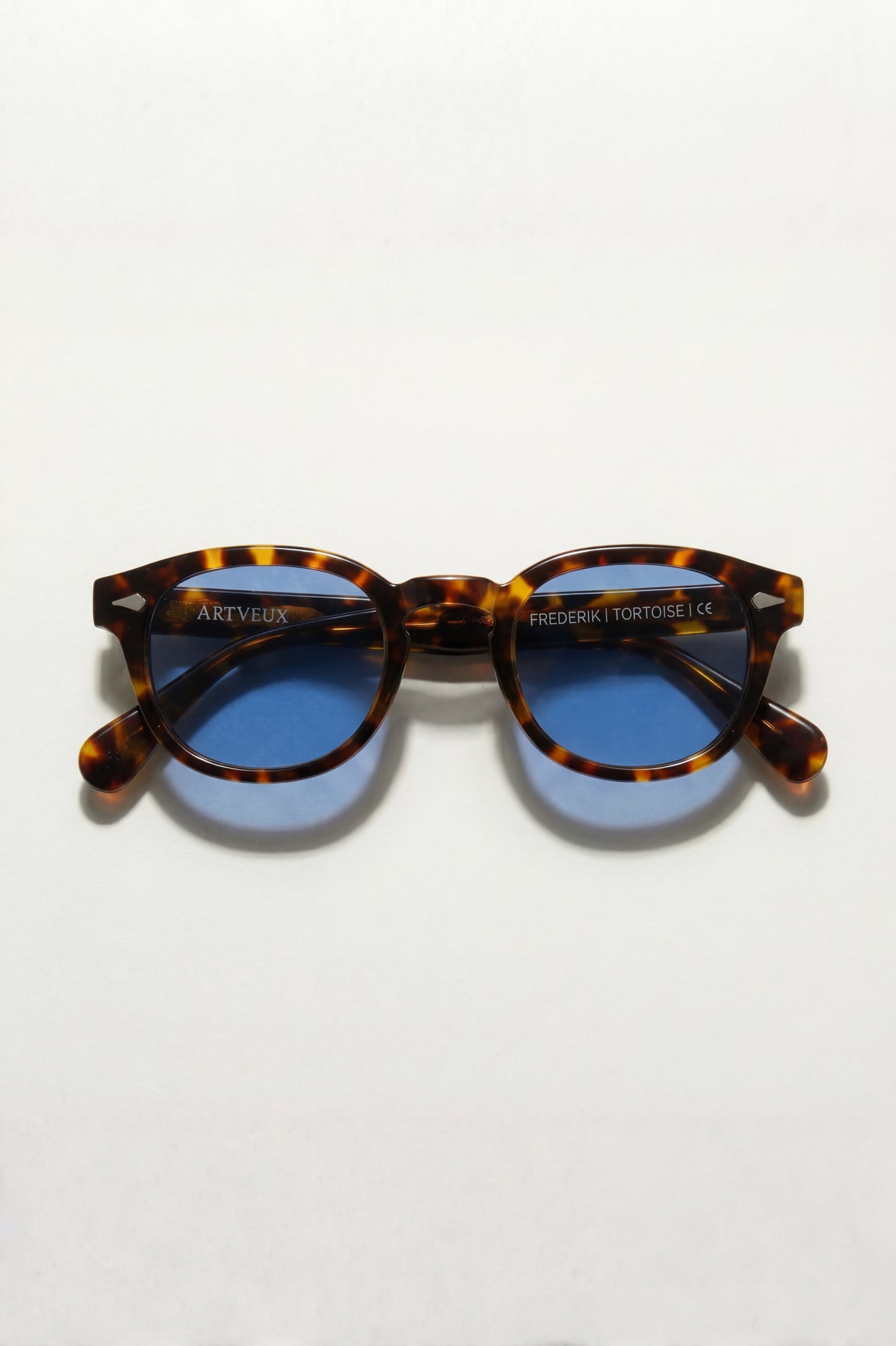 ShadeCore™ - Classic Round Sunglasses