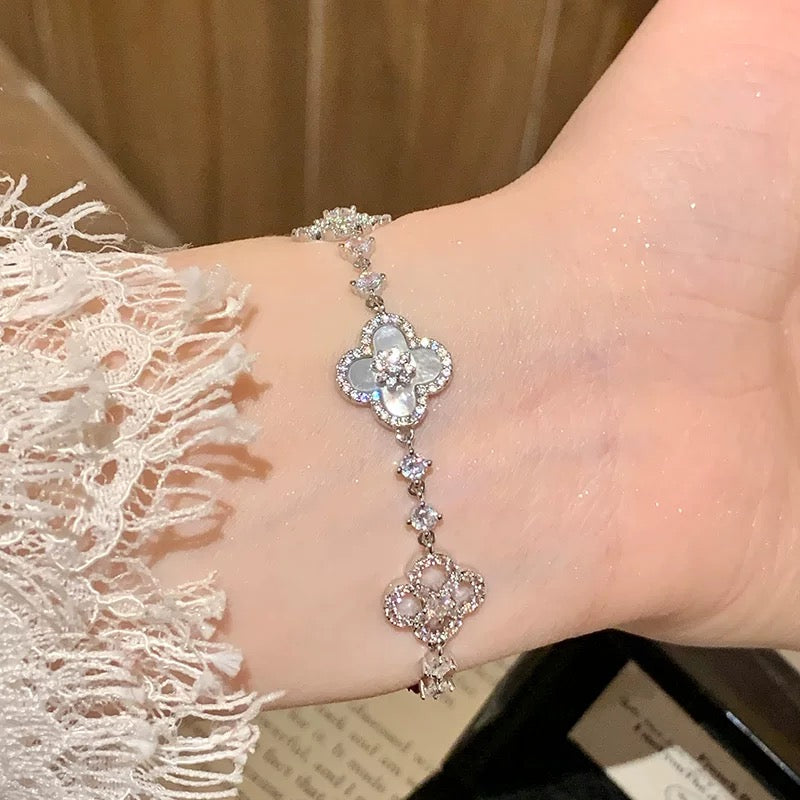 Cleef Bracelet (60% CLEARANCE SALE)